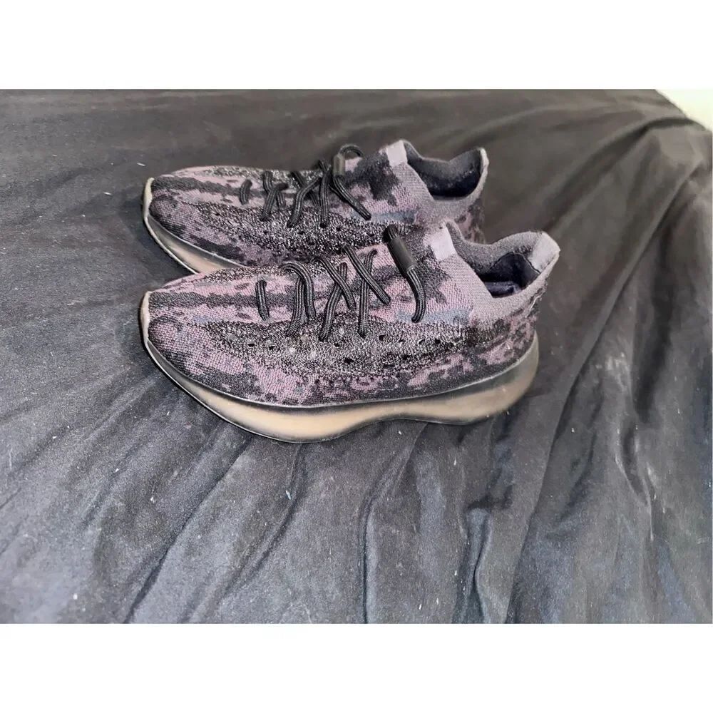 US SIZE 6.5 Yeezys adidas boost onyx 380
